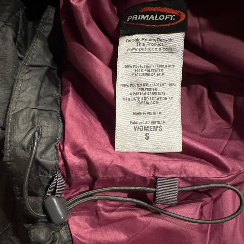 Patagonia Women's Metallic Gray Puffer Jacket - Picture 9 of 9